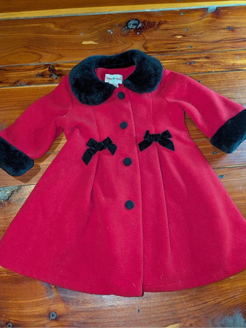 Toffee Apple Girls Red Coat with Black Faux Fur Collar and Cuffs Size 3T